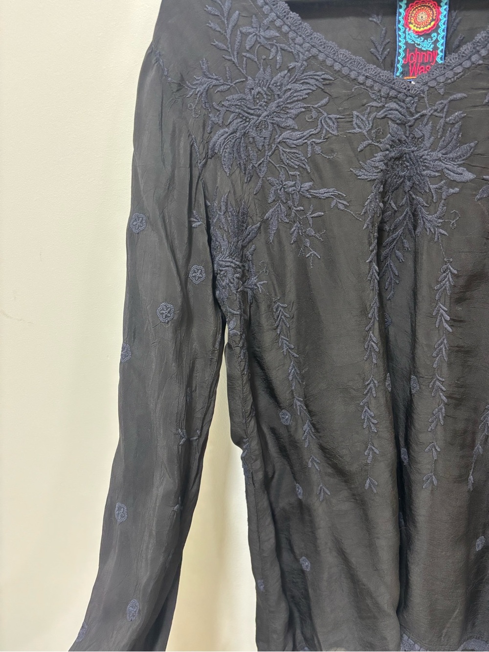 Johnny Was Embroidered Tunic Top Black Floral S - Picture 3 of 8